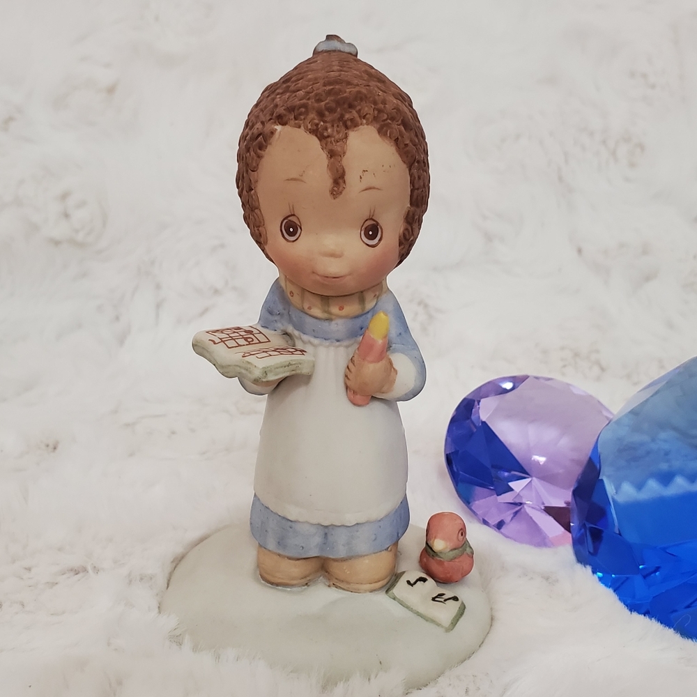 BETSEY CLARK Hallmark• Thinking of you puts a song in my heart' figurine